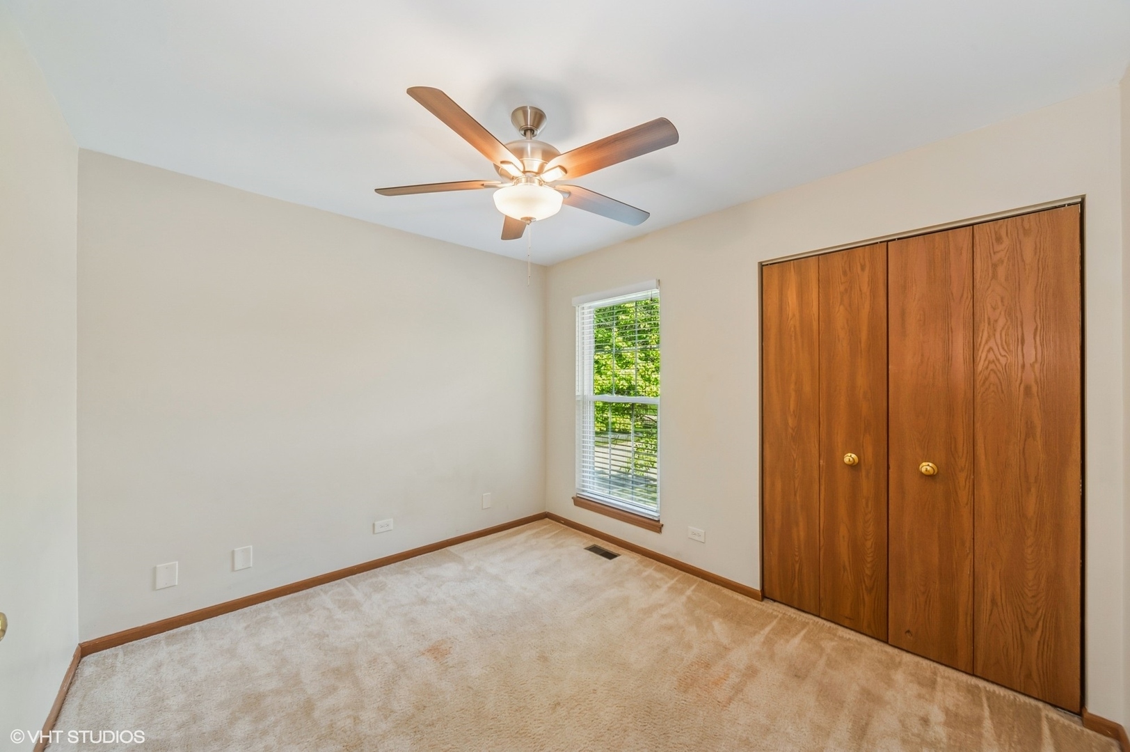 251 Cobblestone Court, Schaumburg, IL 60173