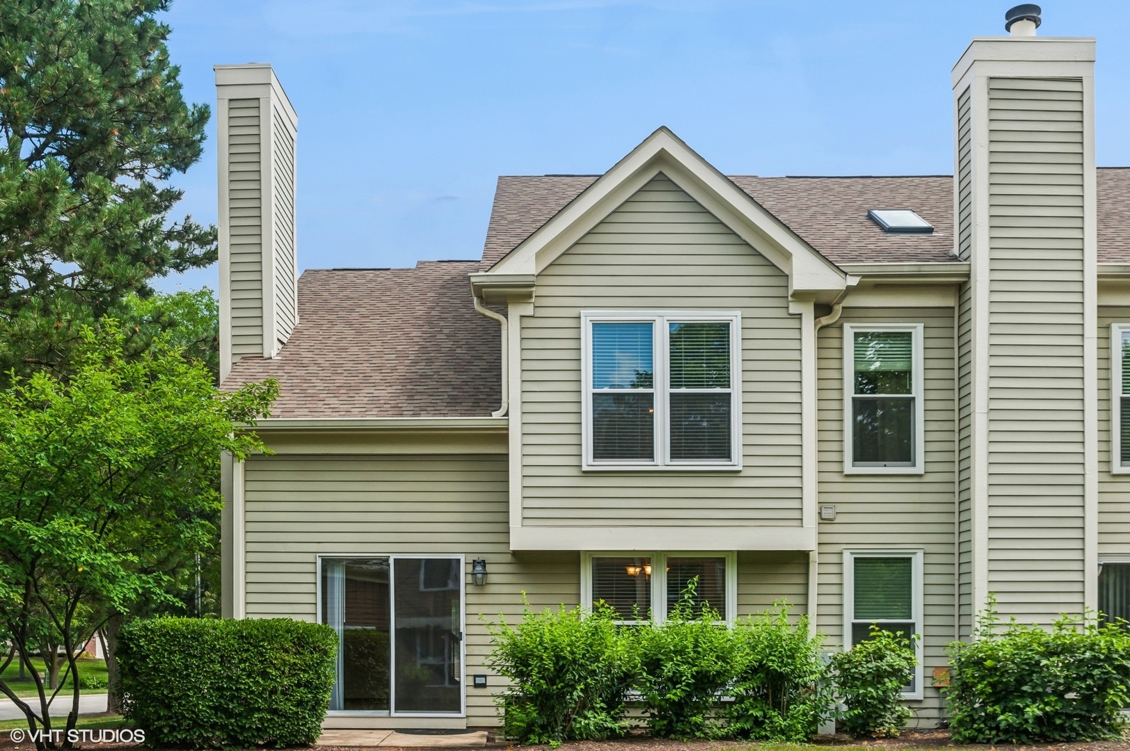 251 Cobblestone Court, Schaumburg, IL 60173
