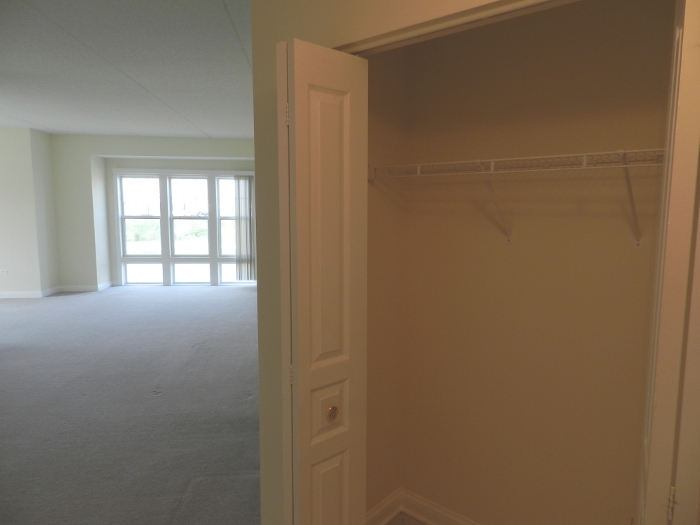 101 pointe Drive #203, Northbrook, IL 60062