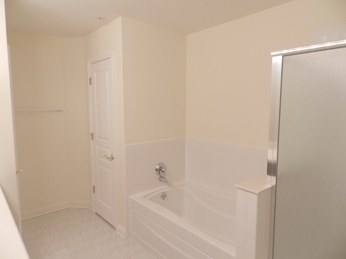 101 pointe Drive #203, Northbrook, IL 60062