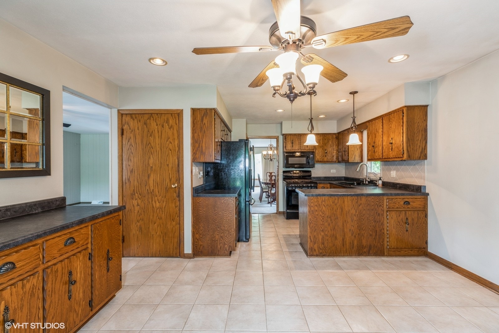 24827 S Chestnut Lane, Crete, IL 60417