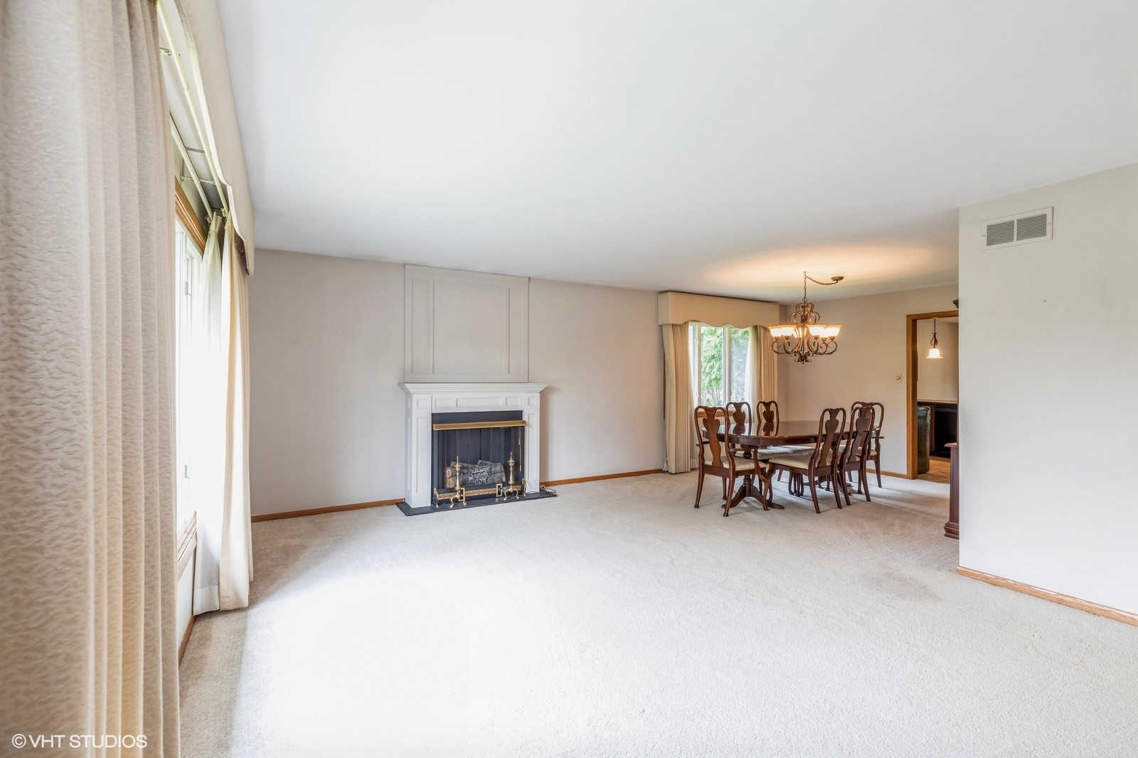 24827 S Chestnut Lane, Crete, IL 60417