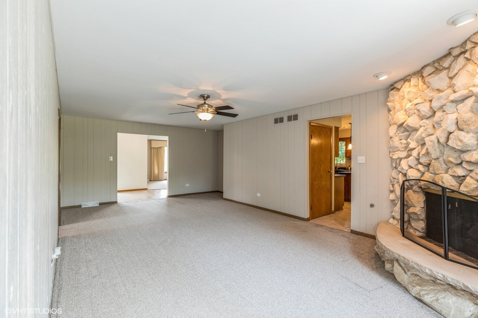 24827 S Chestnut Lane, Crete, IL 60417