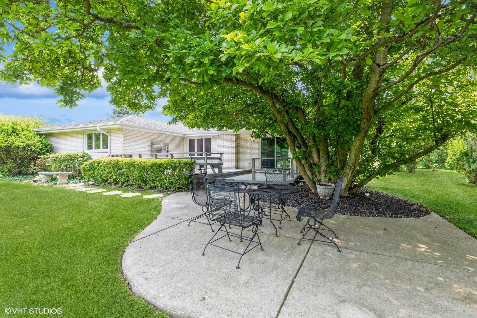 24827 S Chestnut Lane, Crete, IL 60417