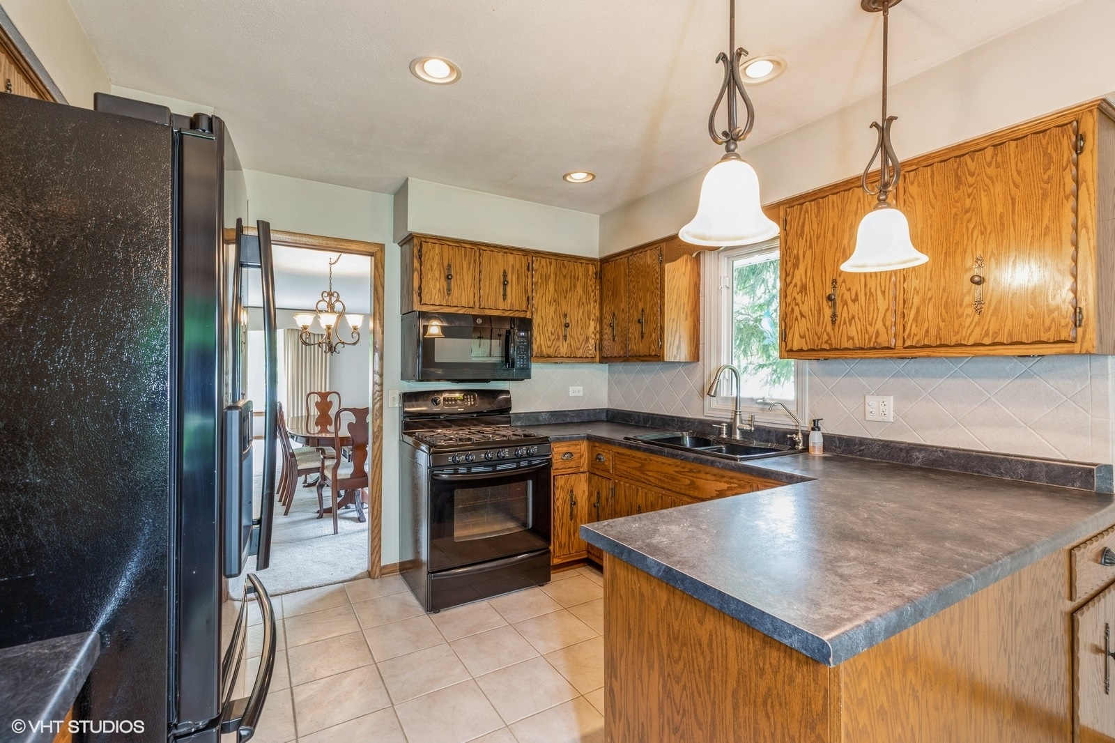 24827 S Chestnut Lane, Crete, IL 60417