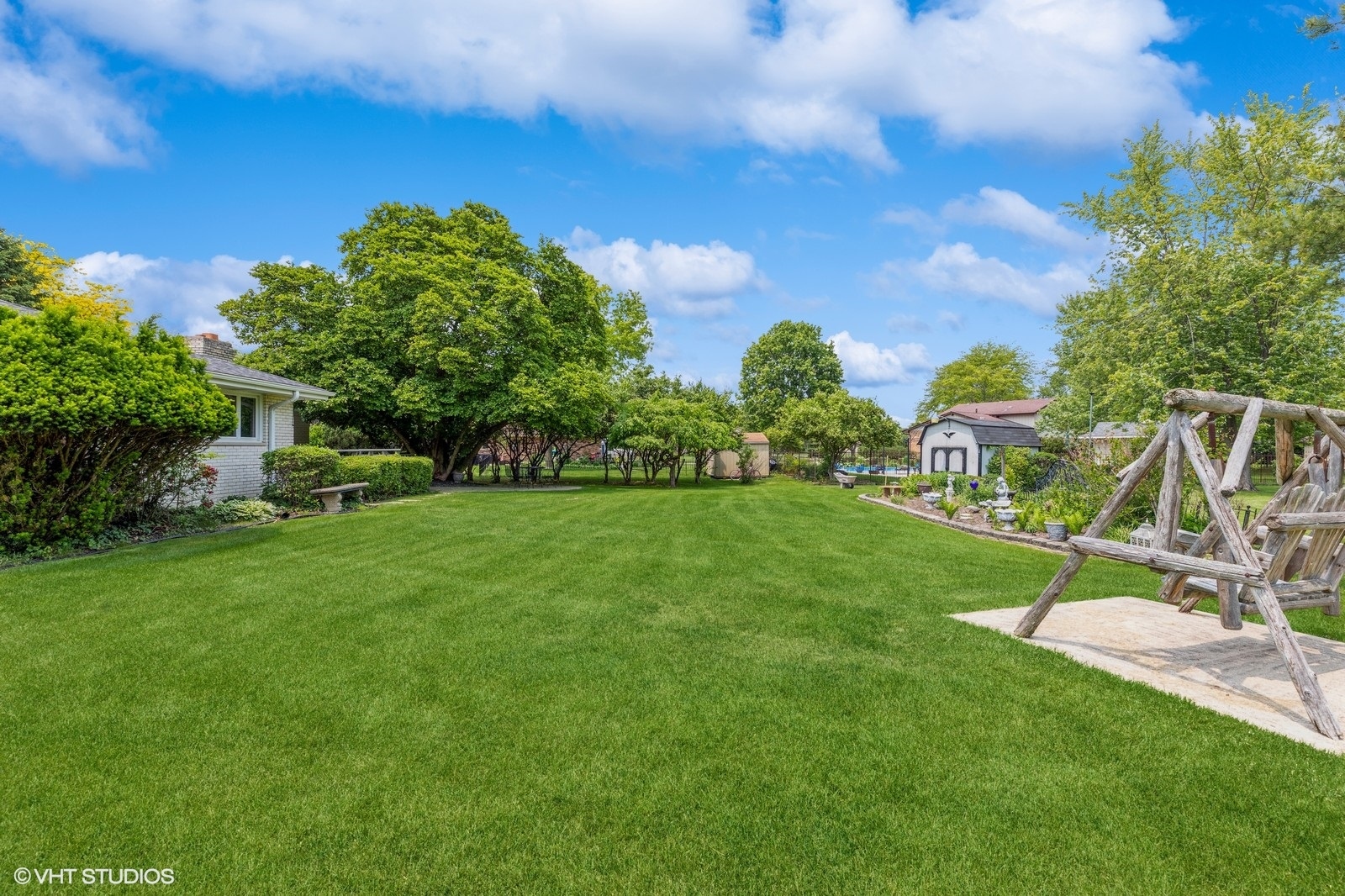 24827 S Chestnut Lane, Crete, IL 60417