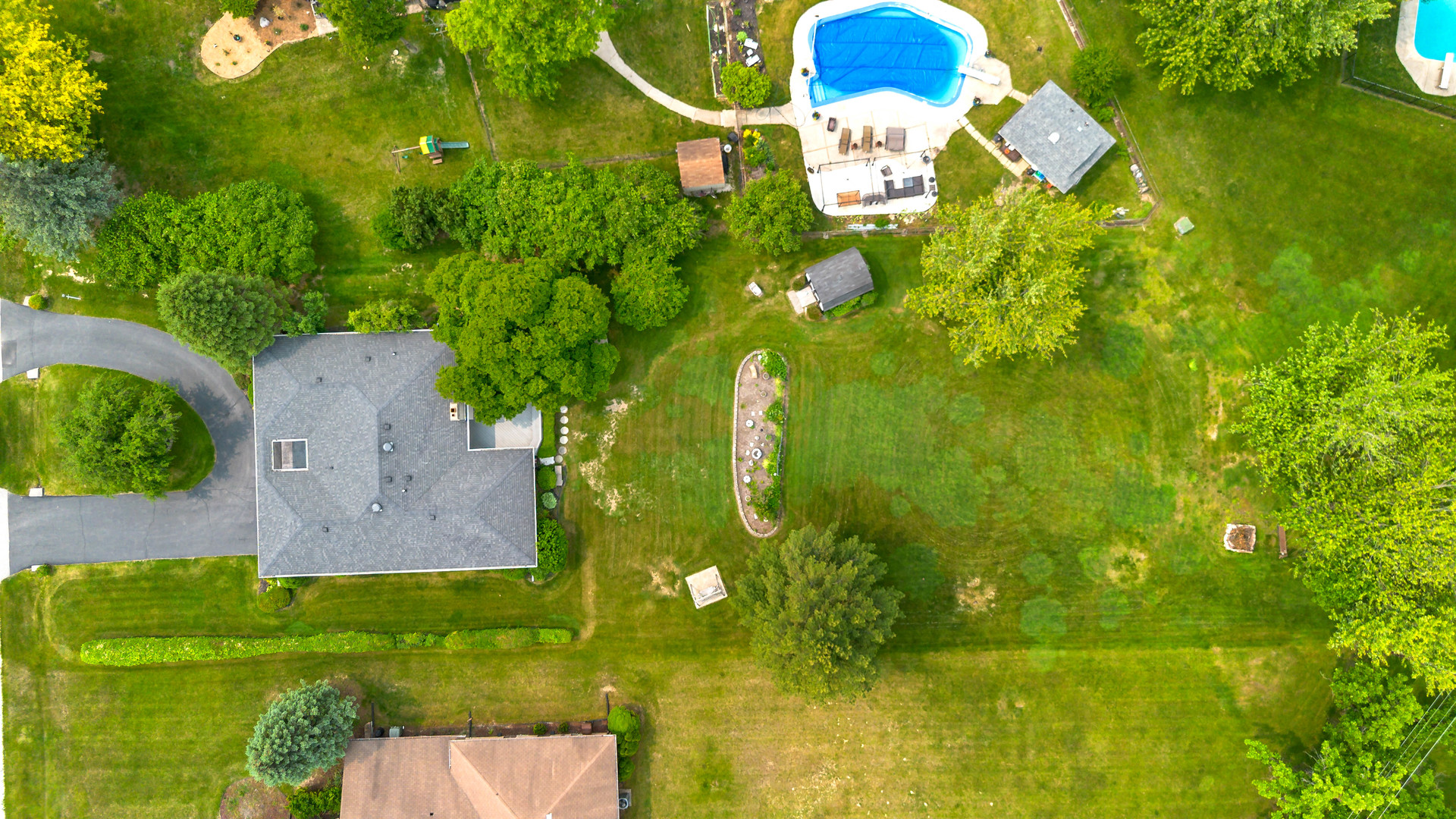 24827 S Chestnut Lane, Crete, IL 60417