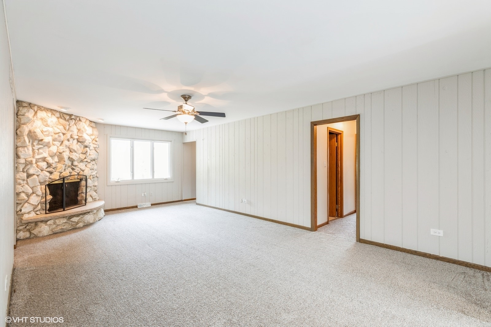 24827 S Chestnut Lane, Crete, IL 60417