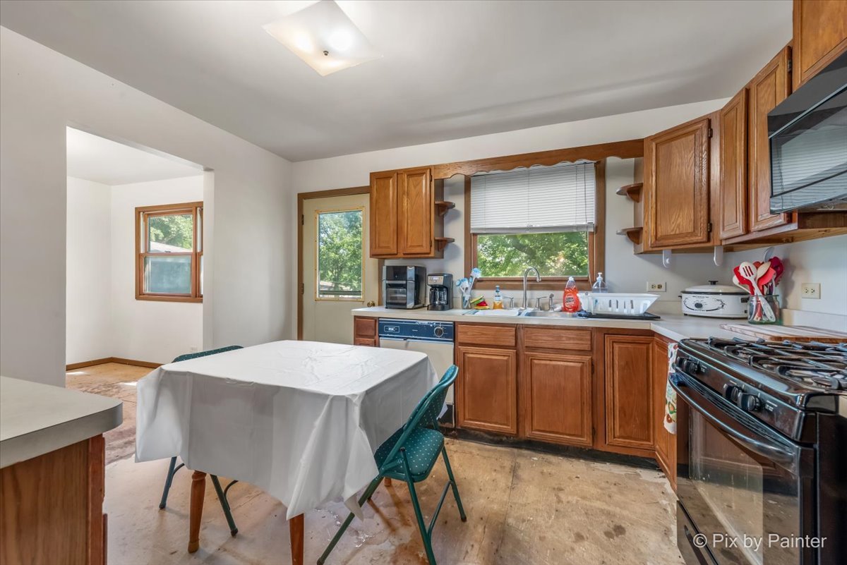 1208 Hilltop Boulevard, McHenry, IL 60050