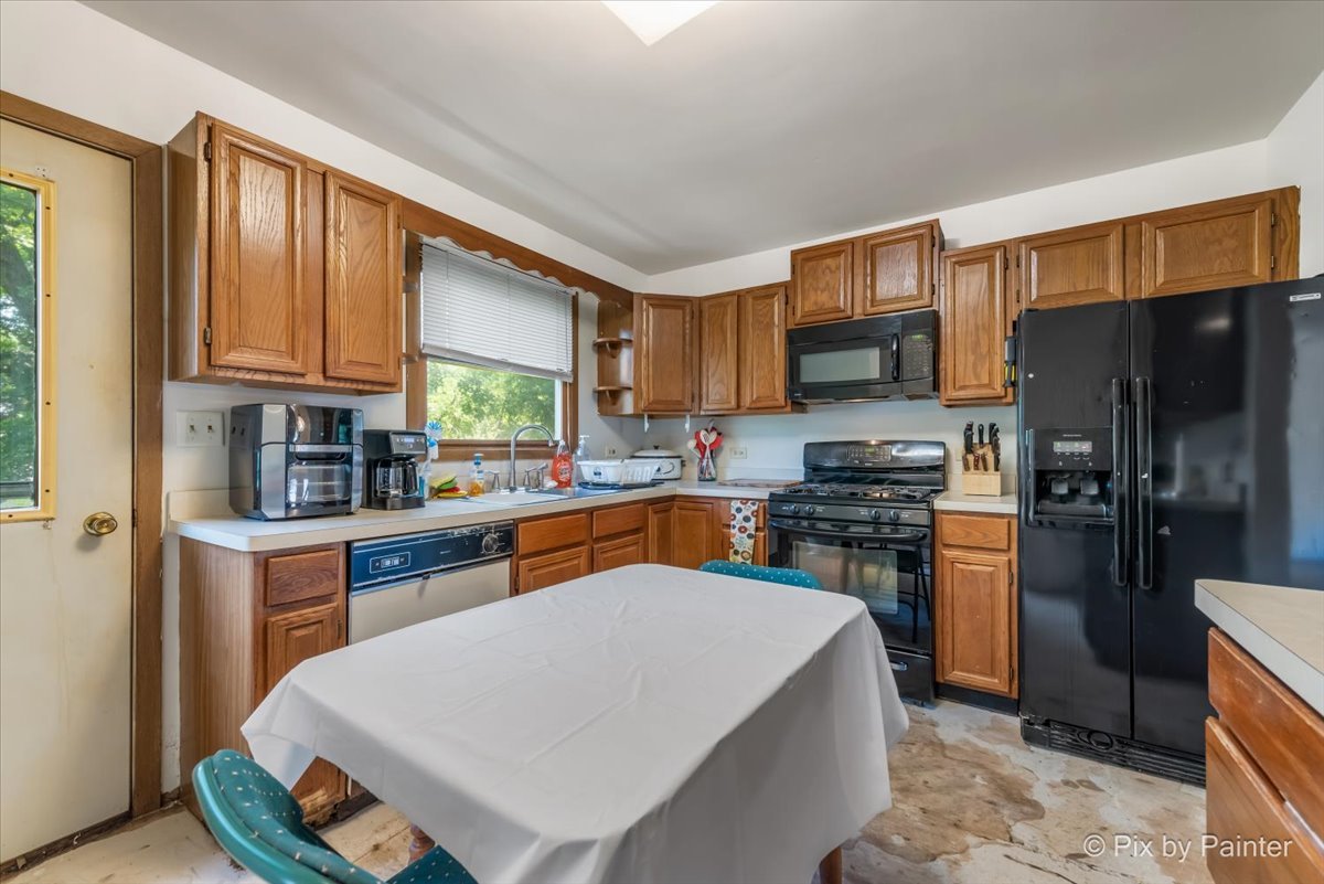 1208 Hilltop Boulevard, McHenry, IL 60050
