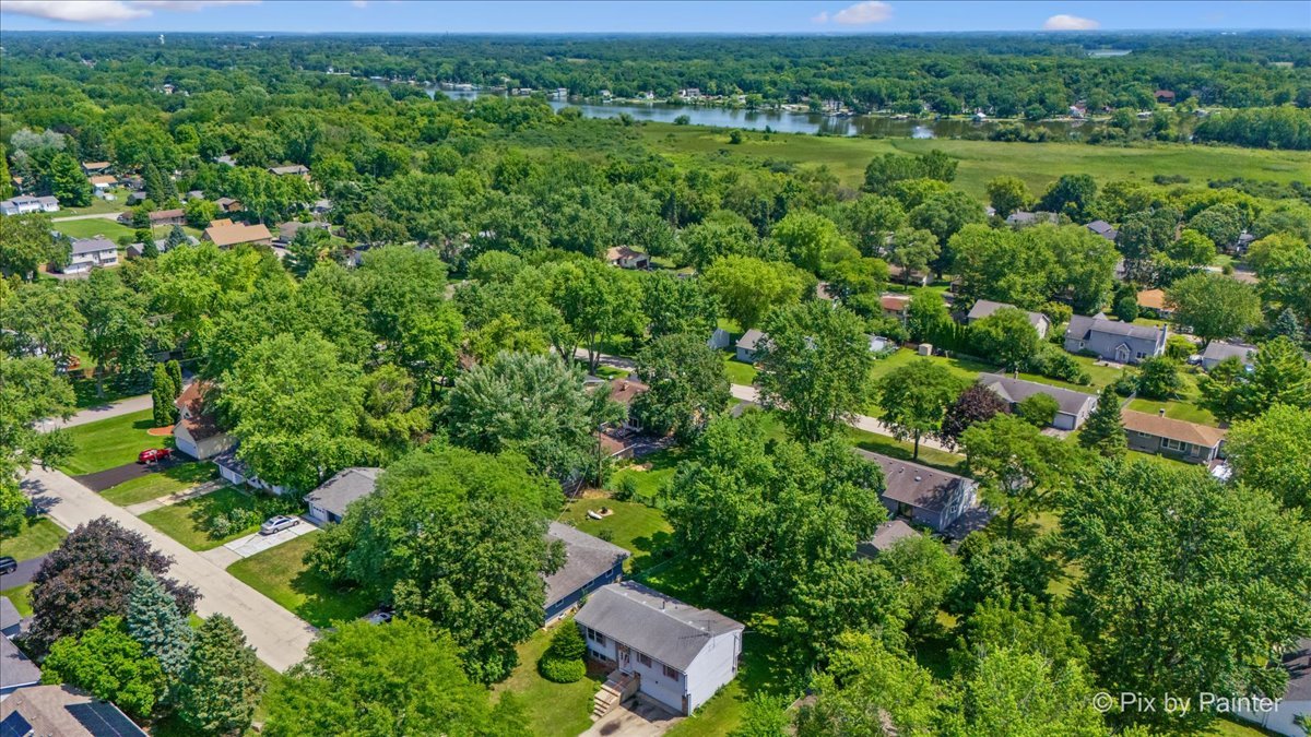 1208 Hilltop Boulevard, McHenry, IL 60050