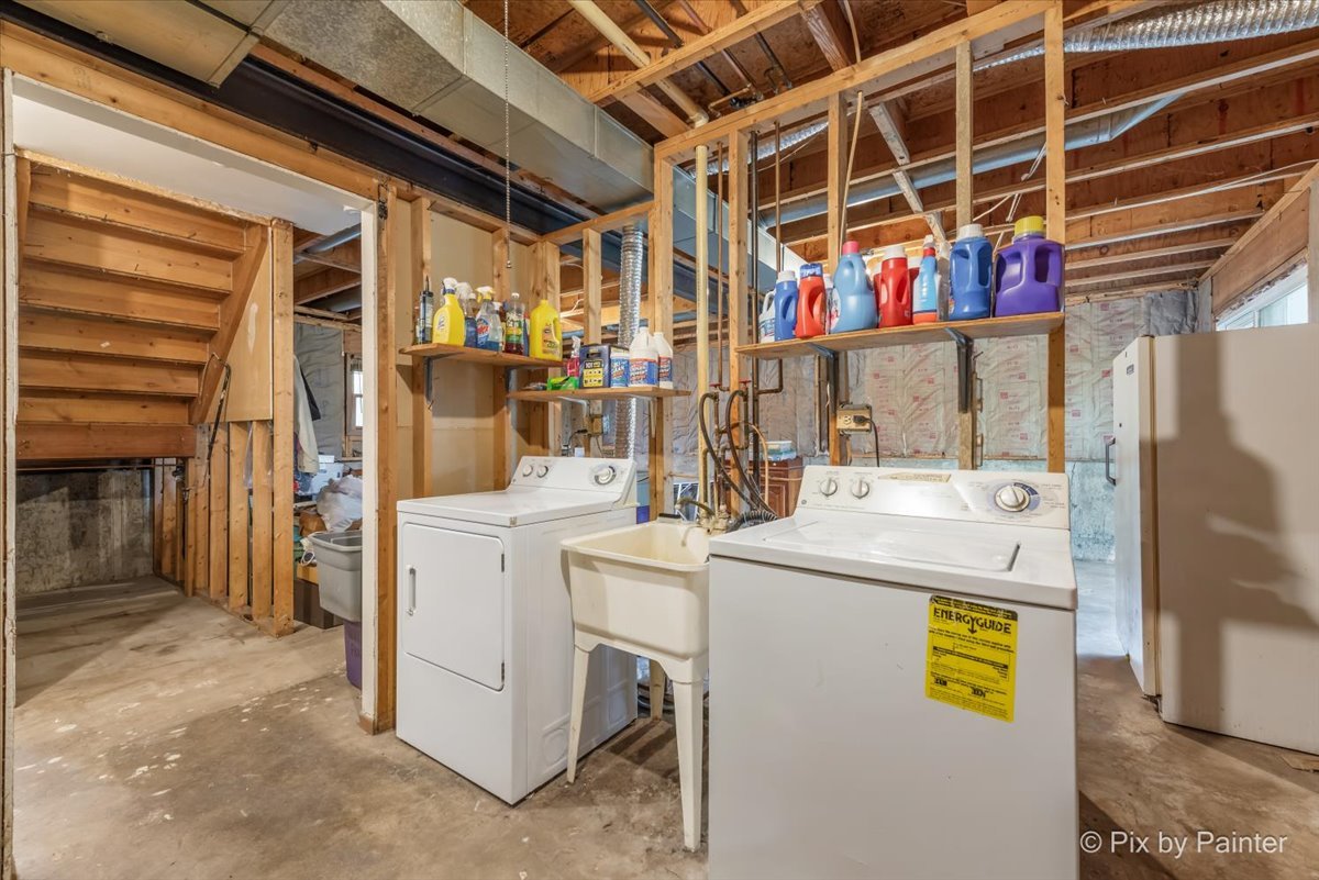 1208 Hilltop Boulevard, McHenry, IL 60050
