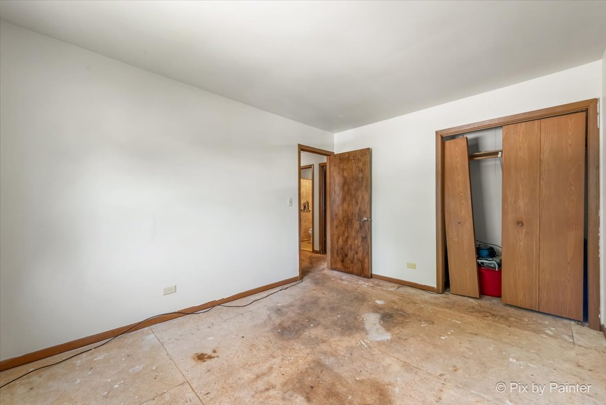 1208 Hilltop Boulevard, McHenry, IL 60050