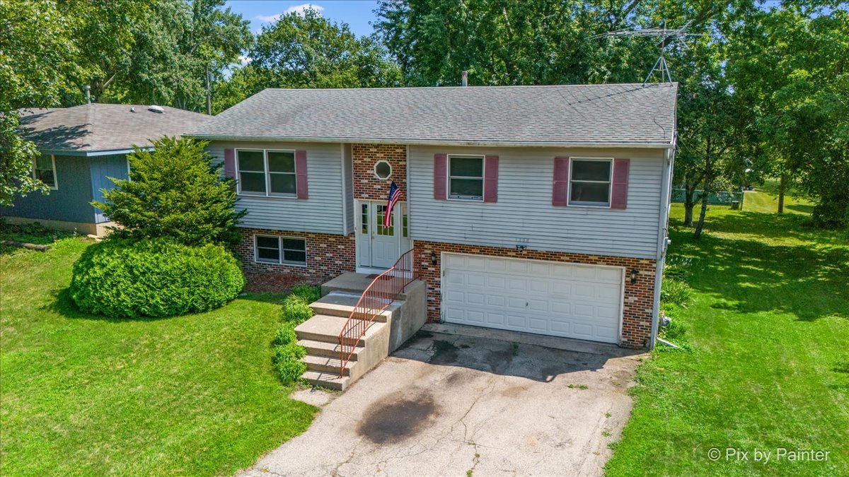 1208 Hilltop Boulevard, McHenry, IL 60050