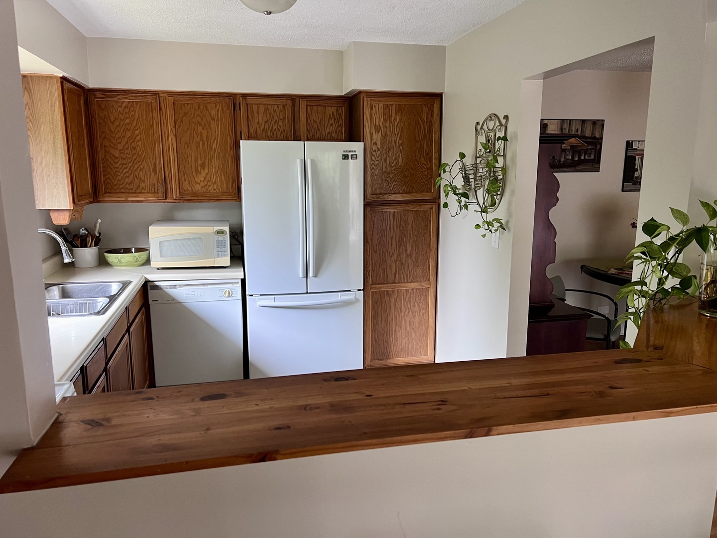 3415 83rd Street #E16, Woodridge, IL 60517