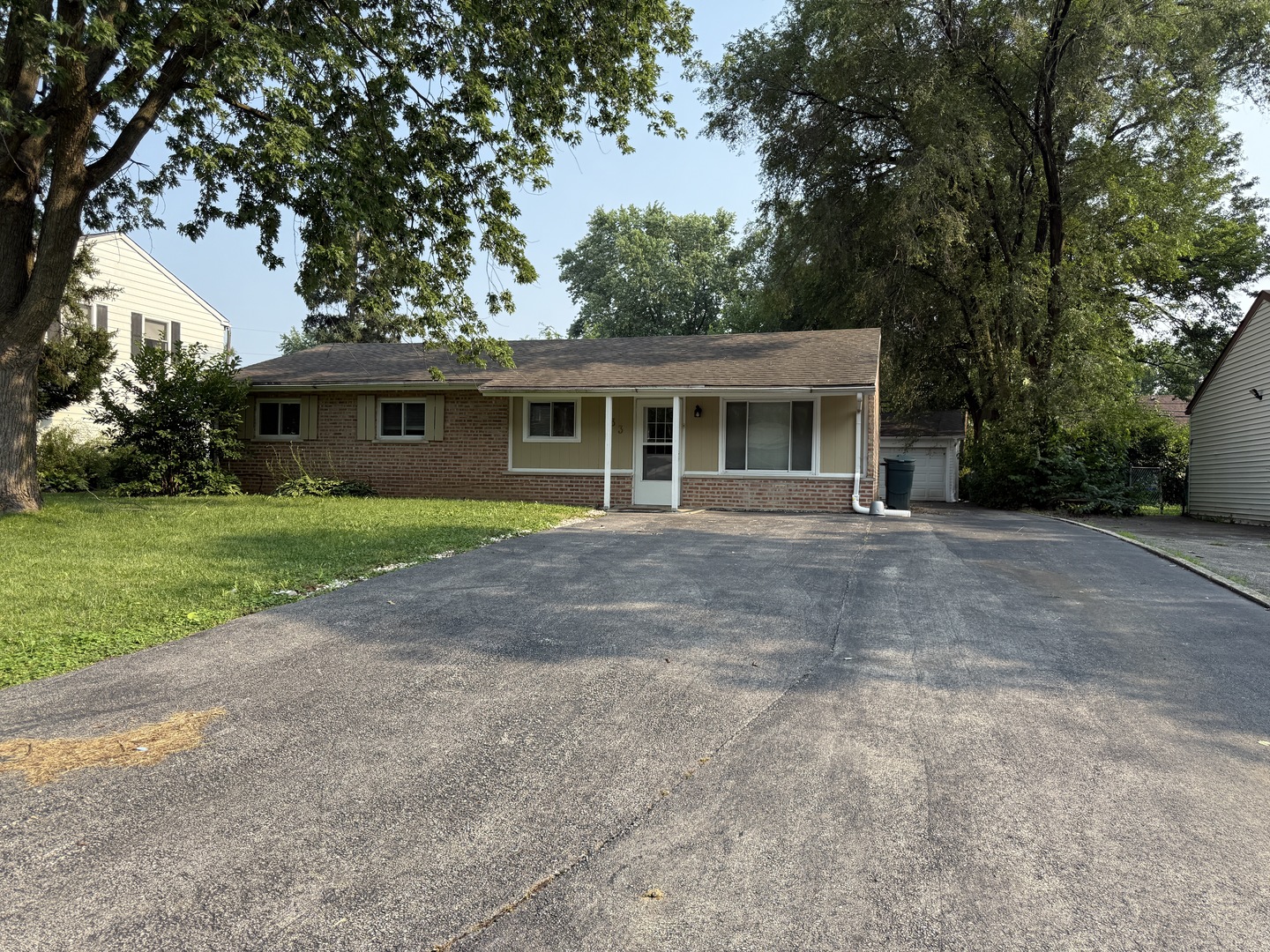 533 Redwood Road, Bolingbrook, IL 60440