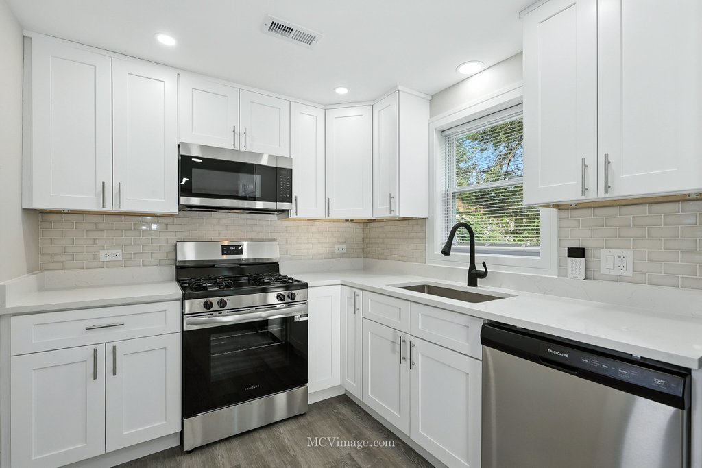 237 E 92nd Street, Chicago, IL 60619
