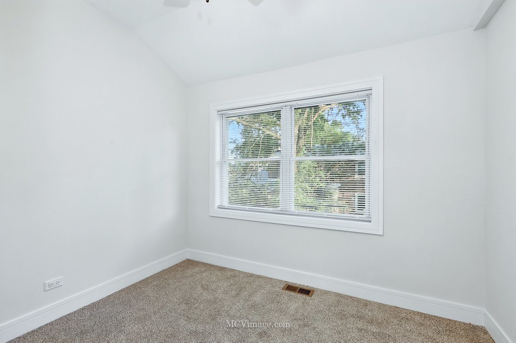 237 E 92nd Street, Chicago, IL 60619
