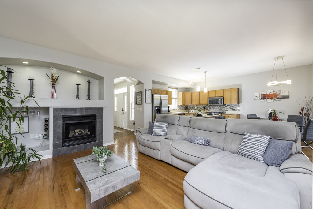 649 N Fox Trail, Round Lake, IL 60073
