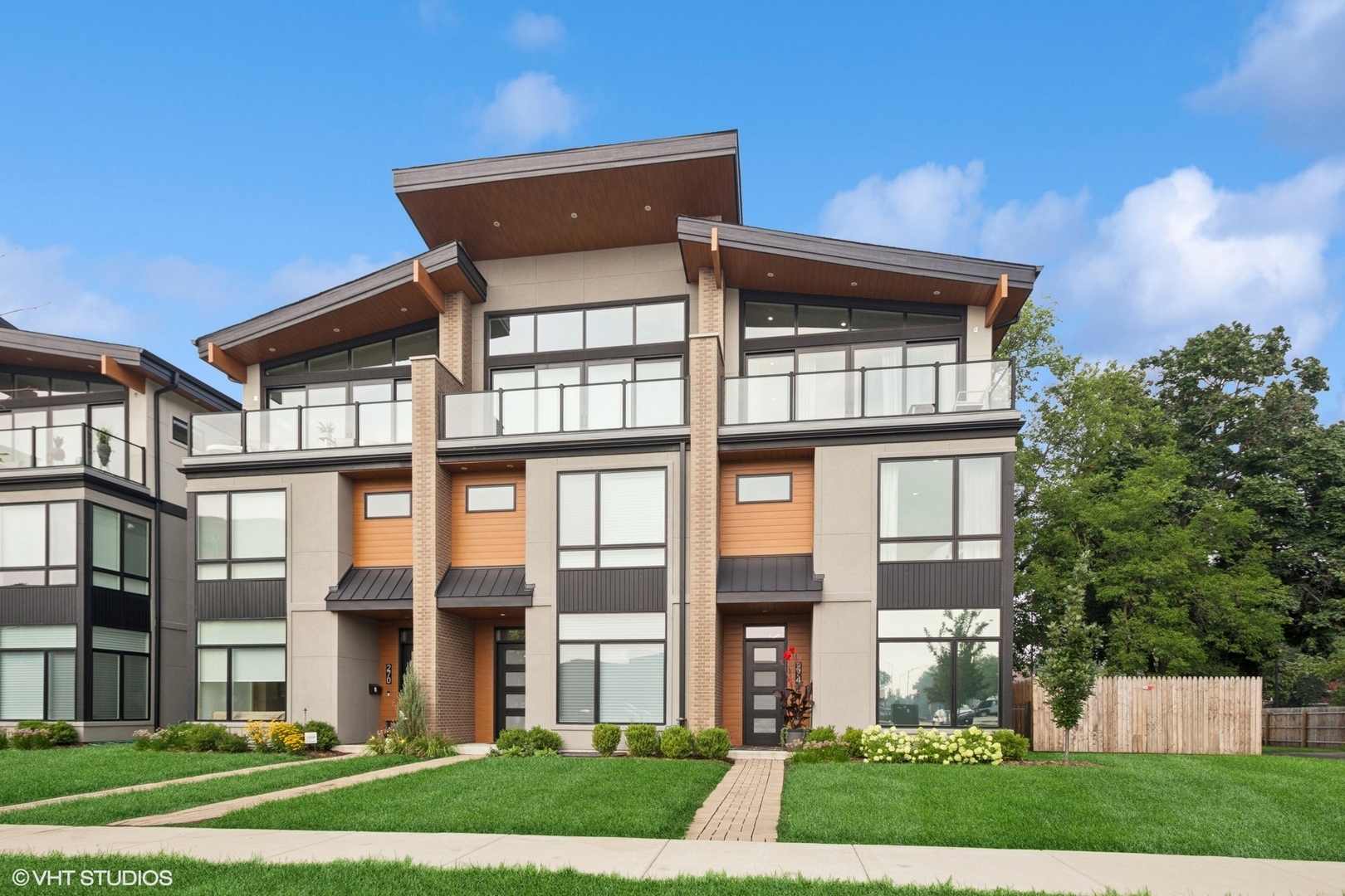 274 N Addison Avenue, Elmhurst, IL 60126