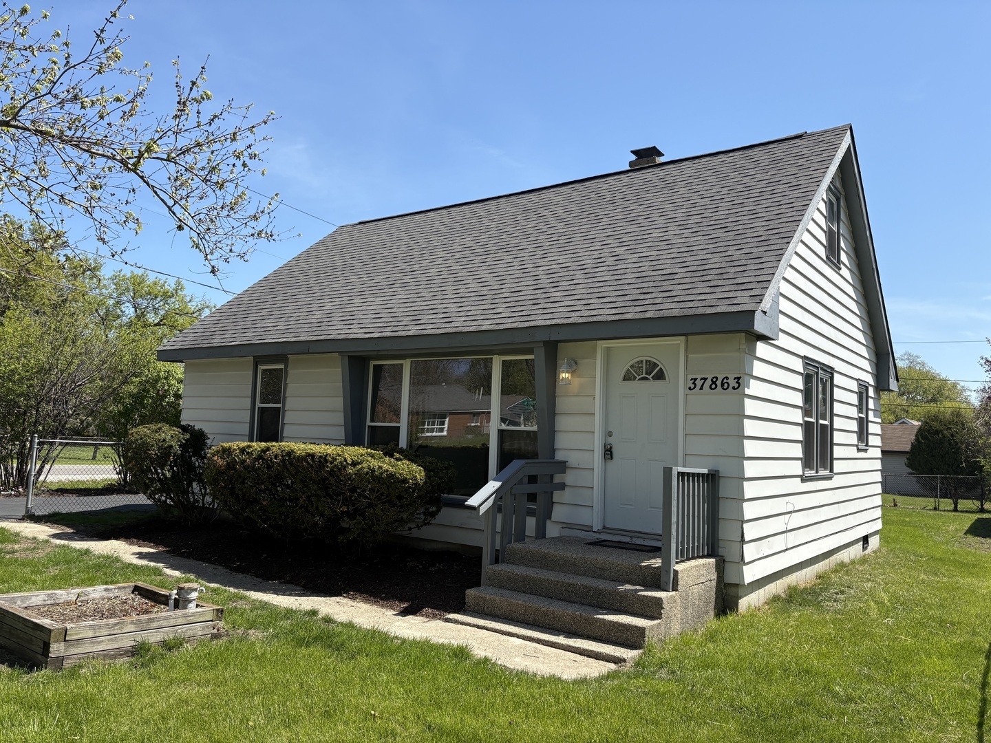 37863 N Harper Road, Beach Park, IL 60087