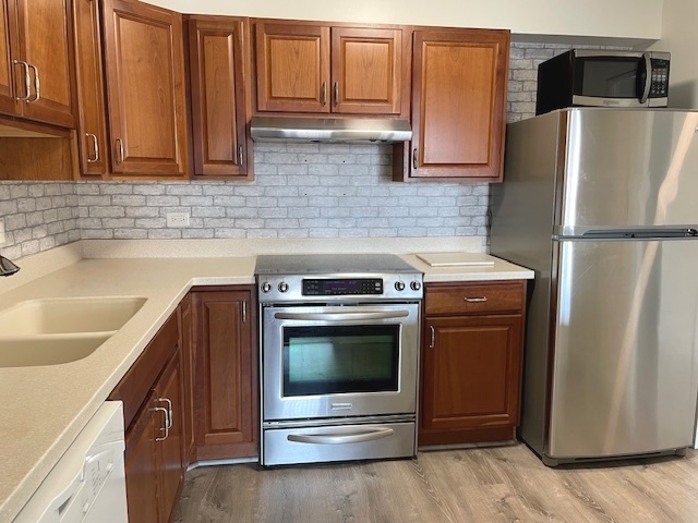 141 N La Grange Road #504, La Grange, IL 60525