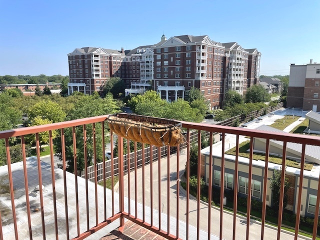 141 N La Grange Road #504, La Grange, IL 60525