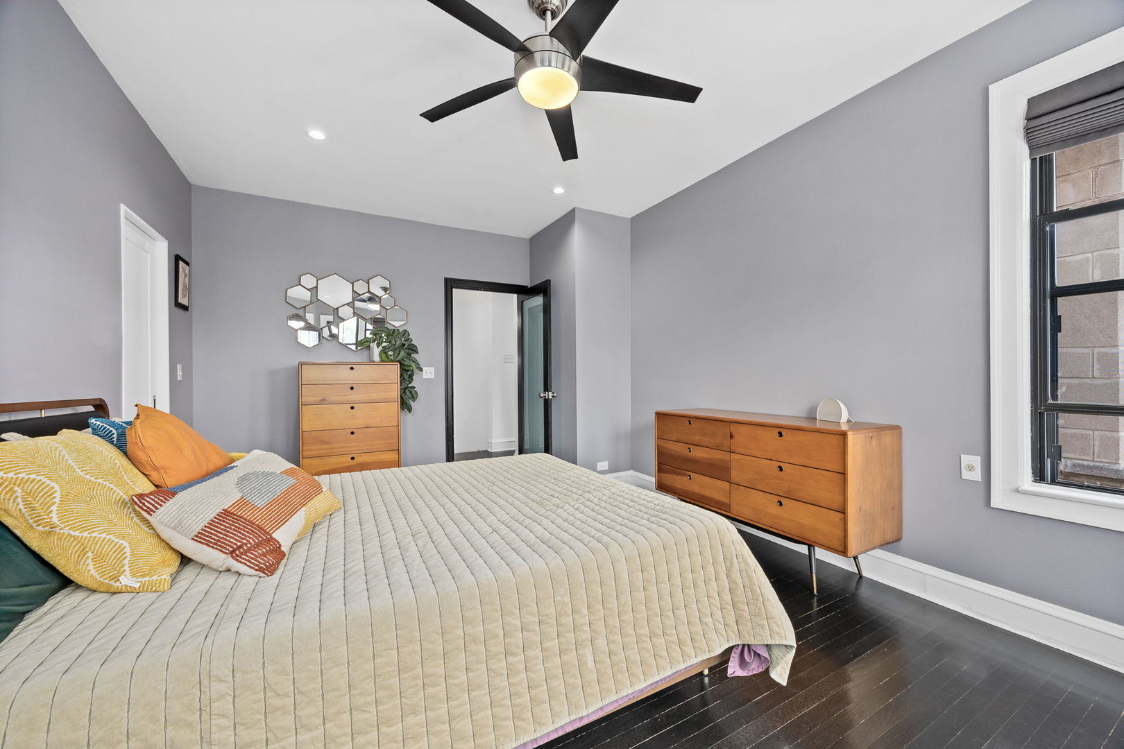 7631 N Eastlake Terrace #2A-3A, Chicago, IL 60626