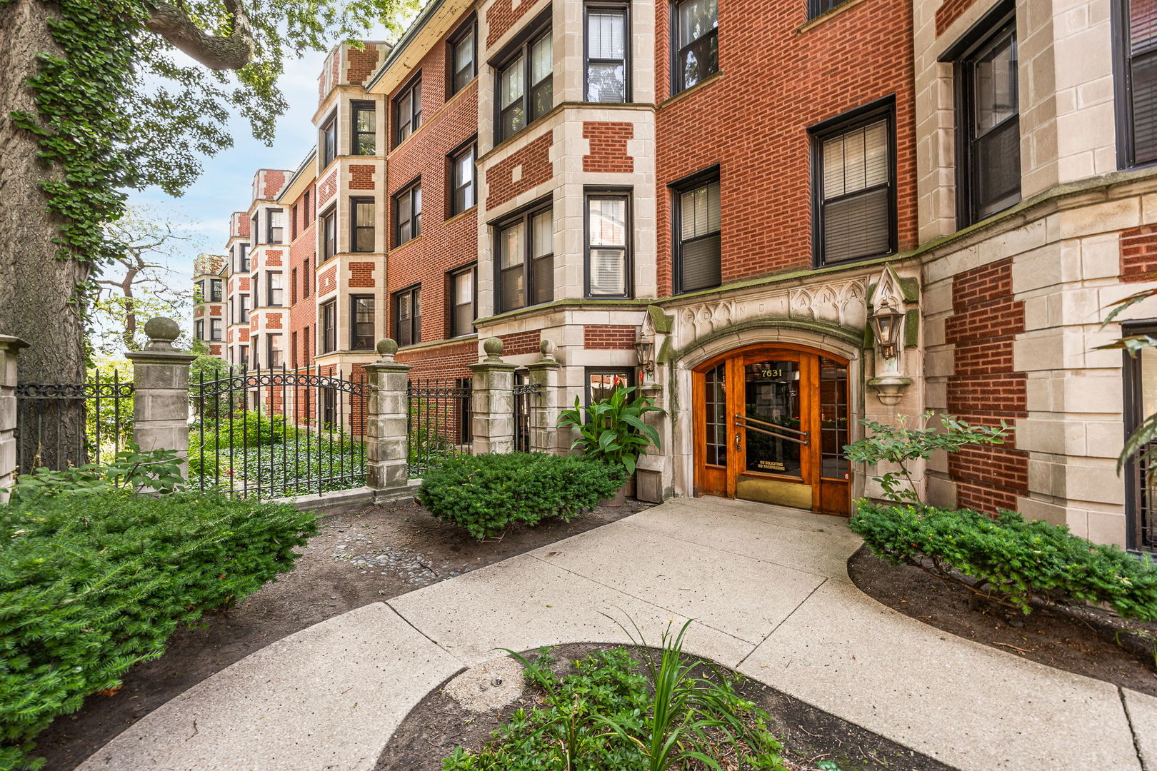 7631 N Eastlake Terrace #2A-3A, Chicago, IL 60626