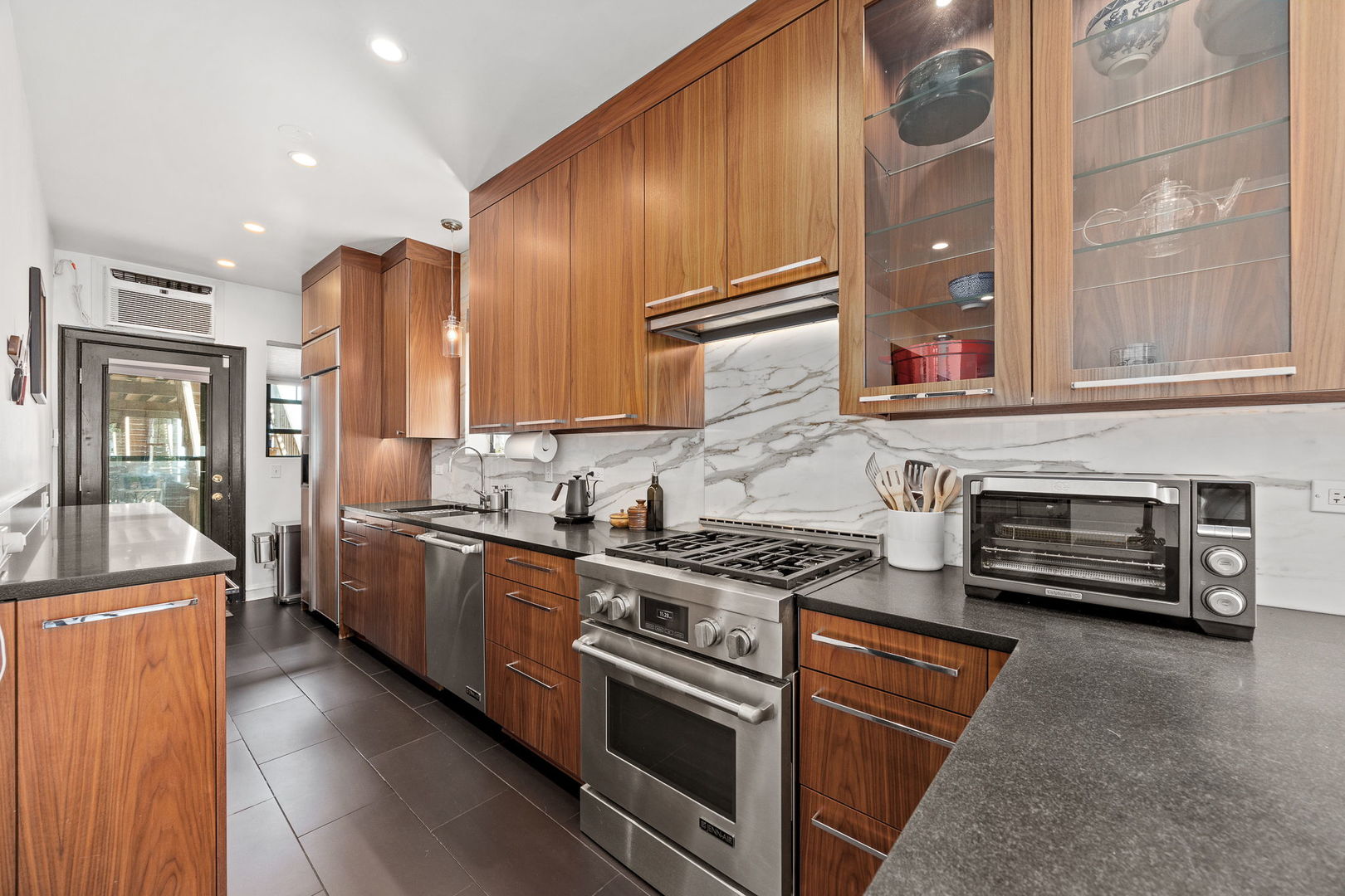 7631 N Eastlake Terrace #2A-3A, Chicago, IL 60626