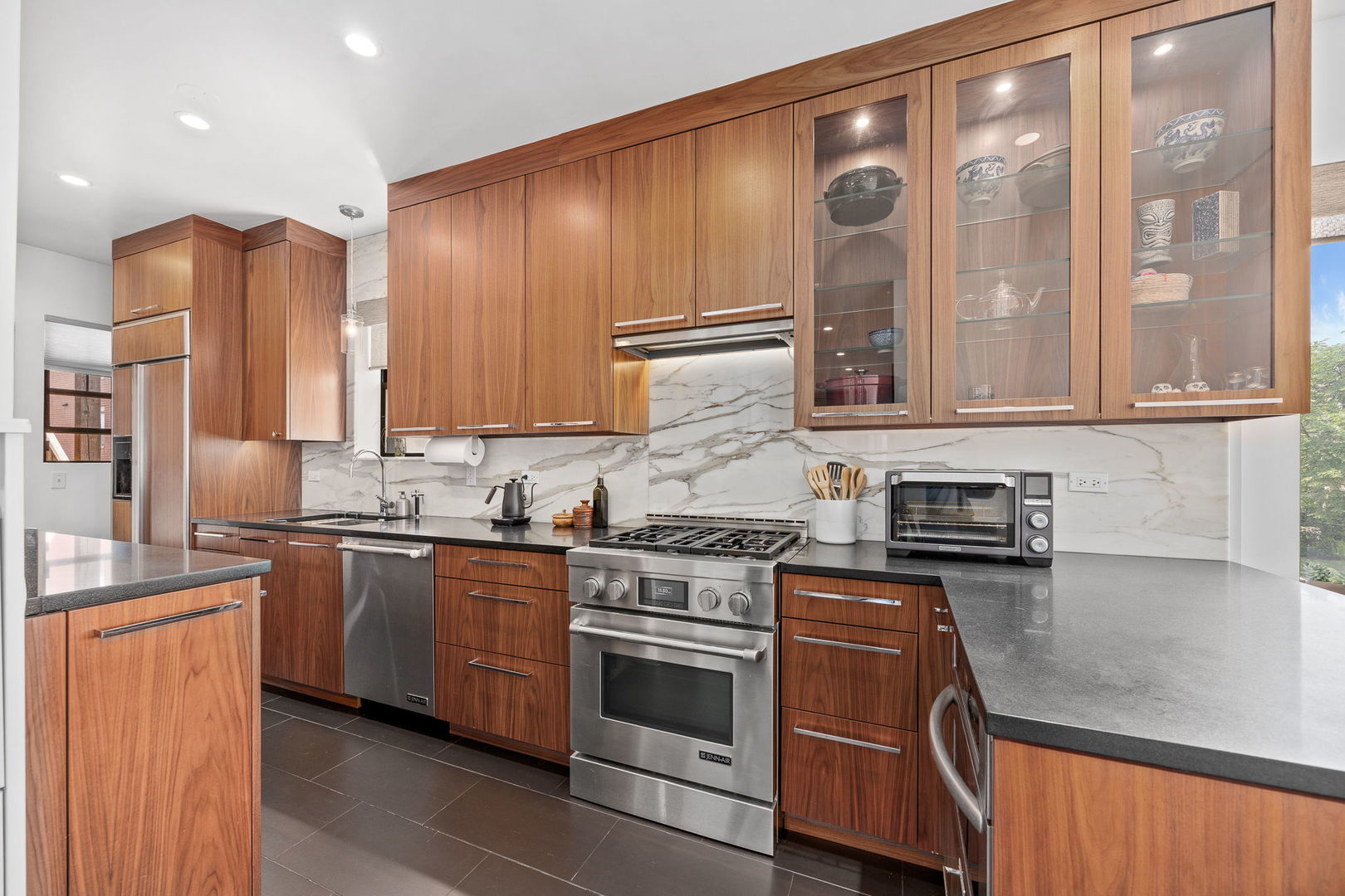 7631 N Eastlake Terrace #2A-3A, Chicago, IL 60626