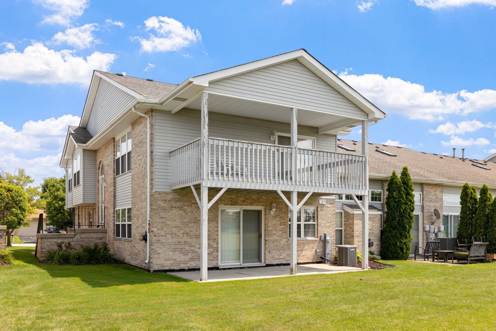 16142 Bormet Drive, Tinley Park, IL 60477