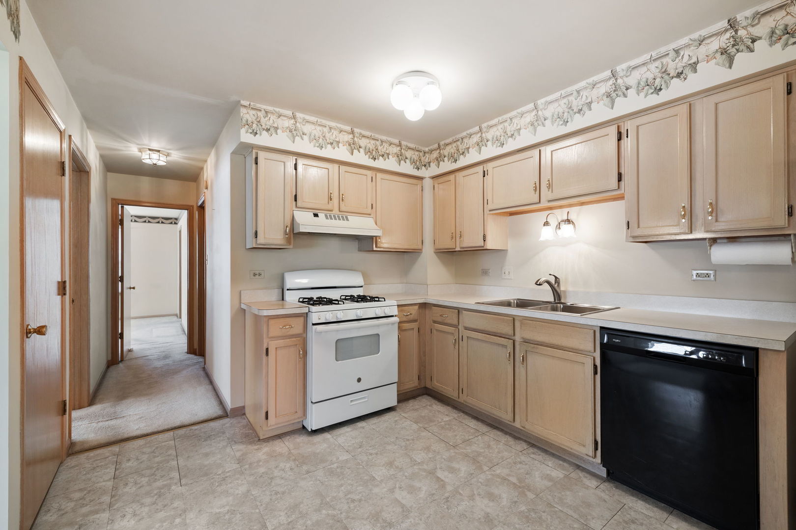 16142 Bormet Drive, Tinley Park, IL 60477