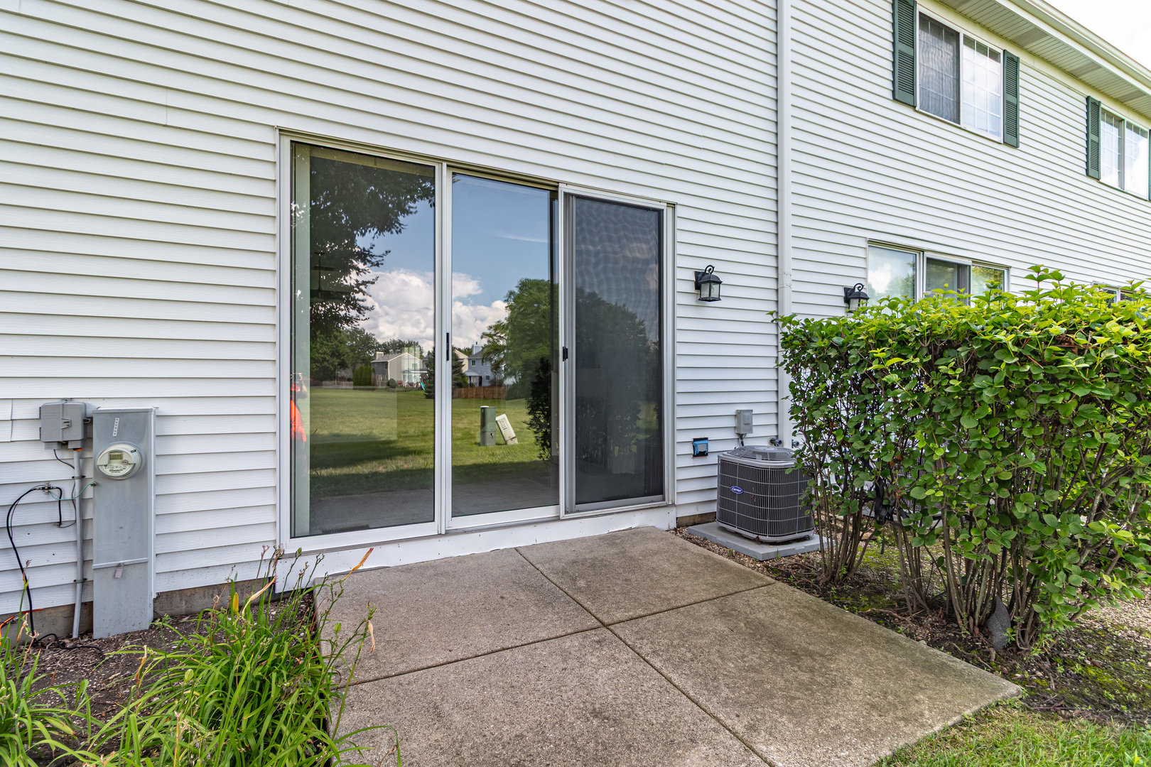 17868 W BRAEWICK Road, Gurnee, IL 60031