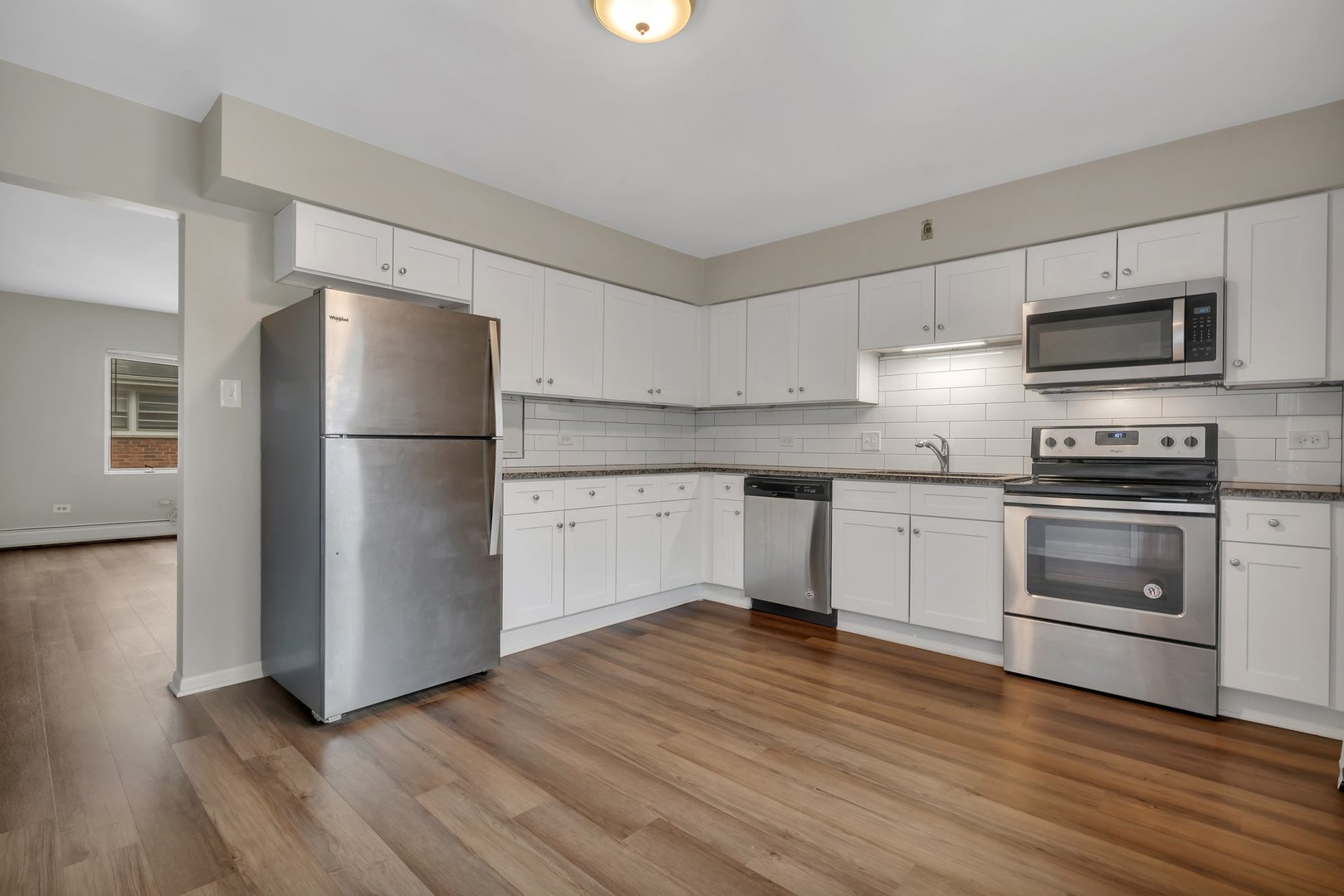 42 S Waiola Avenue #02, La Grange, IL 60525