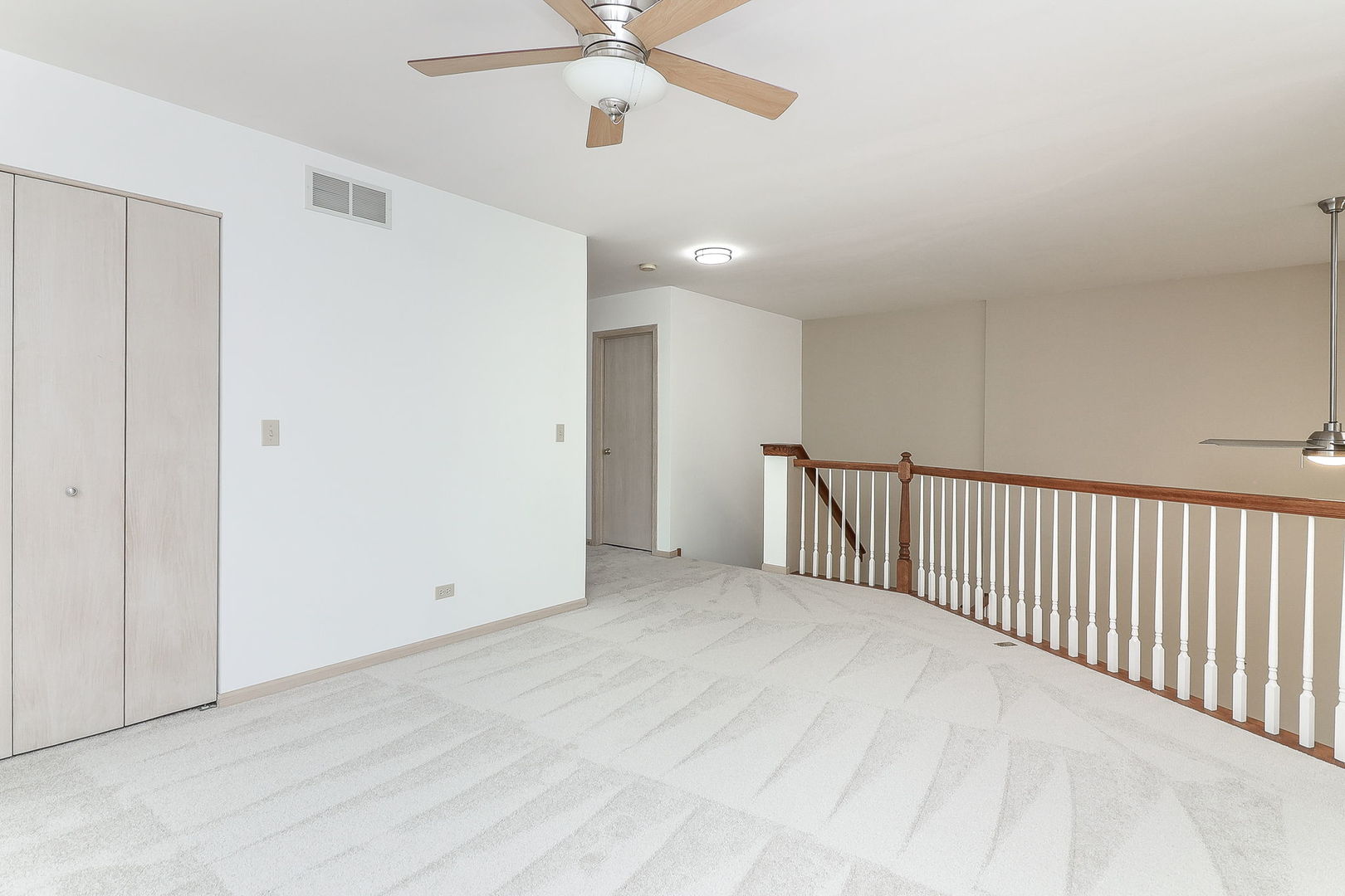 2007 Thornwood Circle, St. Charles, IL 60174