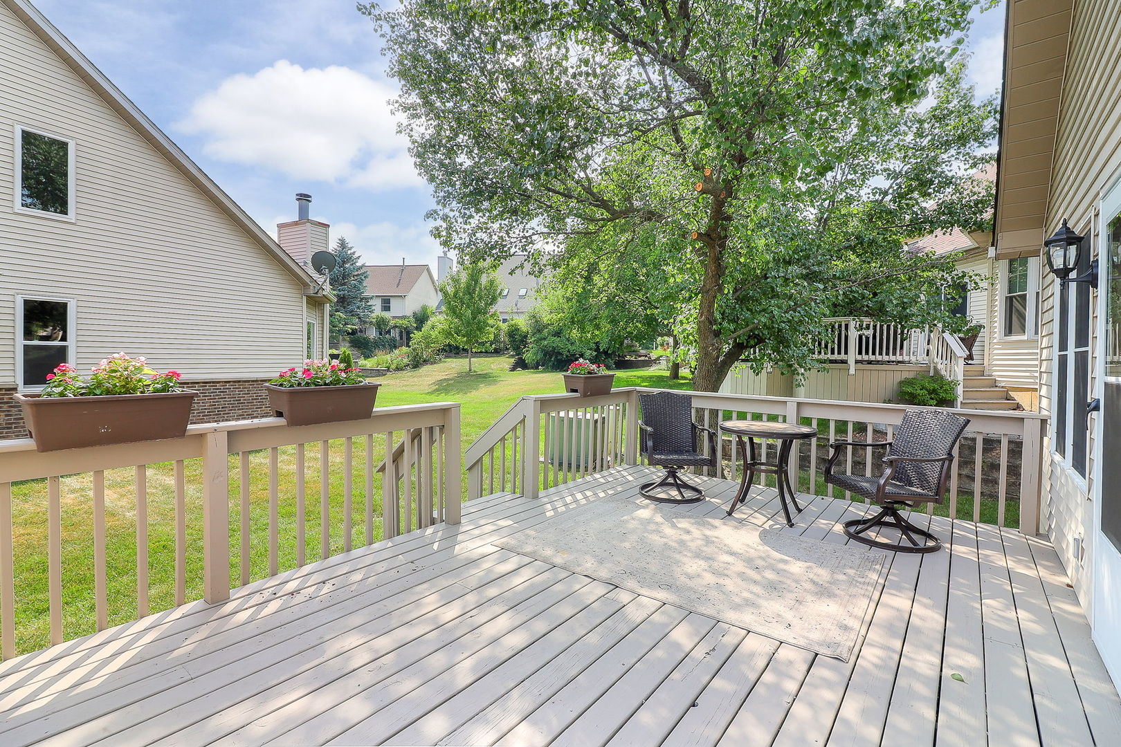 2007 Thornwood Circle, St. Charles, IL 60174