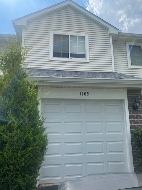 1105 E Cambria Lane #1105, Lombard, IL 60148