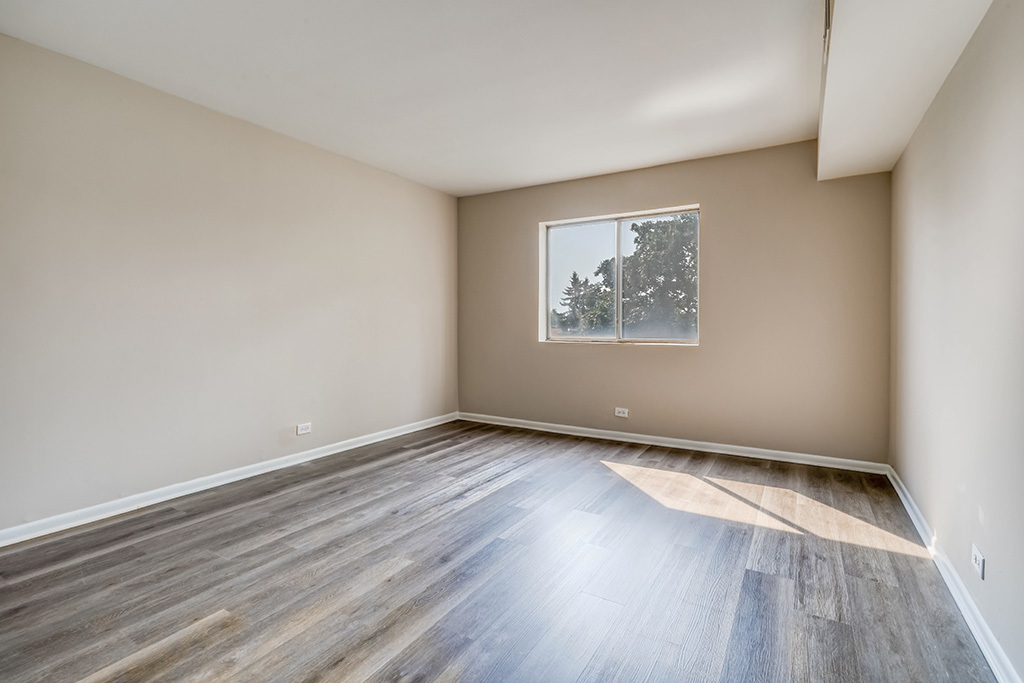 9840 S Pulaski Road #305, Oak Lawn, IL 60453
