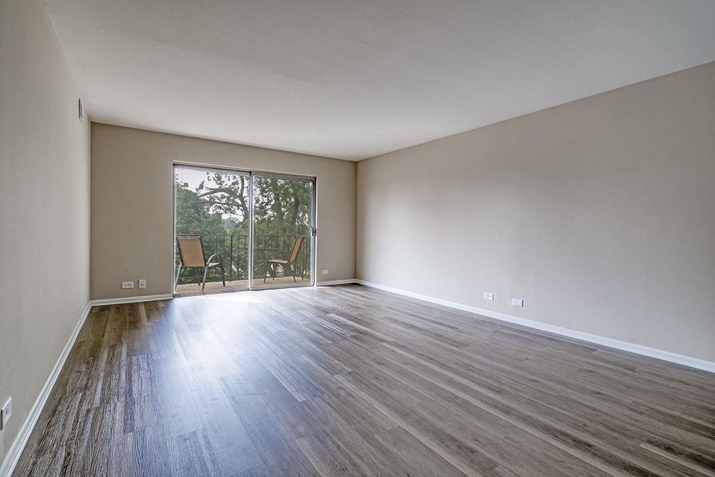 9840 S Pulaski Road #305, Oak Lawn, IL 60453
