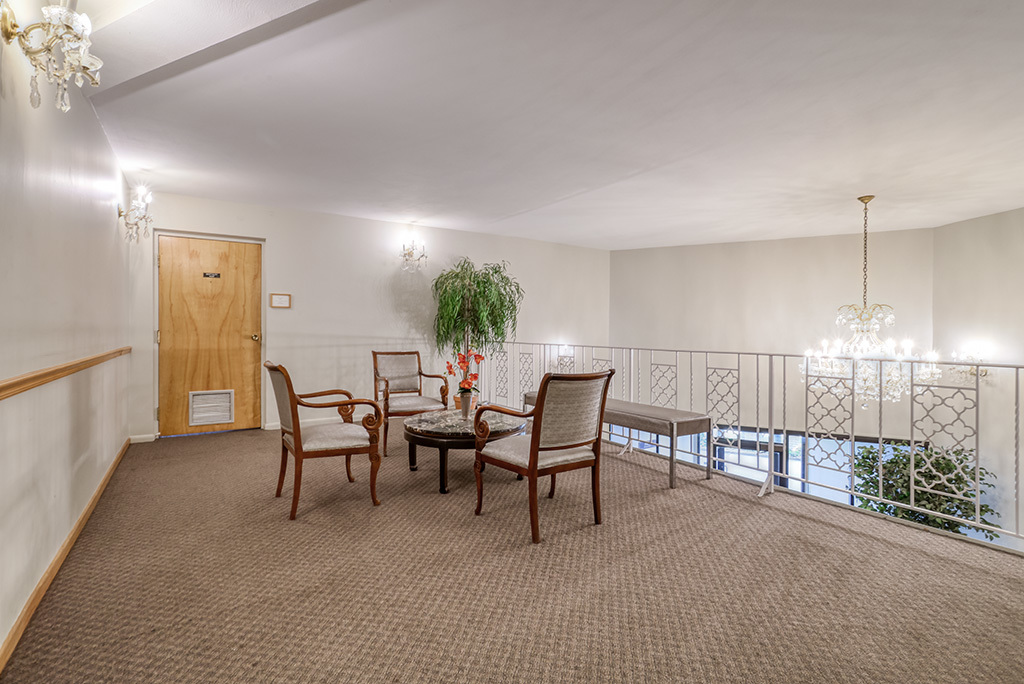 9840 S Pulaski Road #305, Oak Lawn, IL 60453