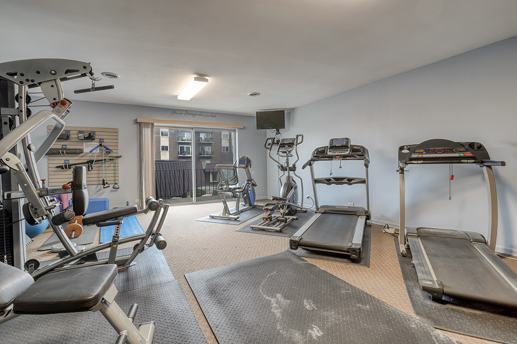 9840 S Pulaski Road #305, Oak Lawn, IL 60453