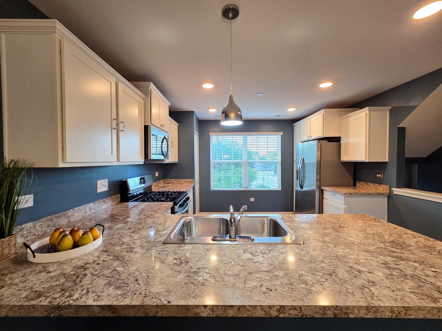 719 Hickory Street, Mundelein, IL 60060