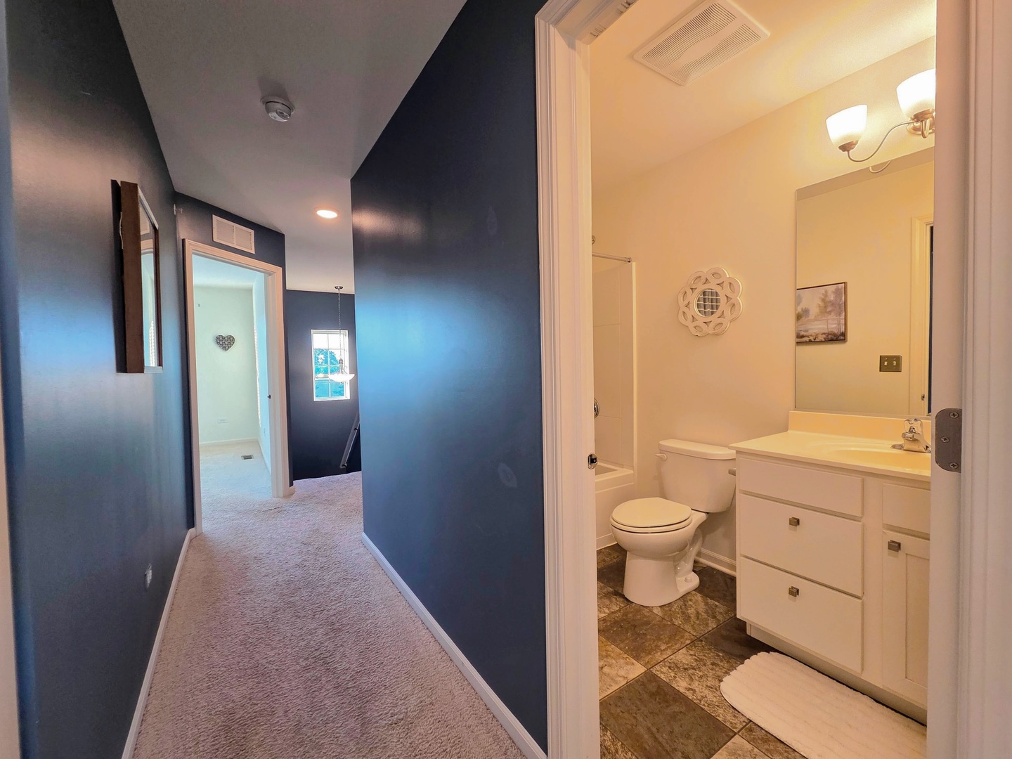 719 Hickory Street, Mundelein, IL 60060