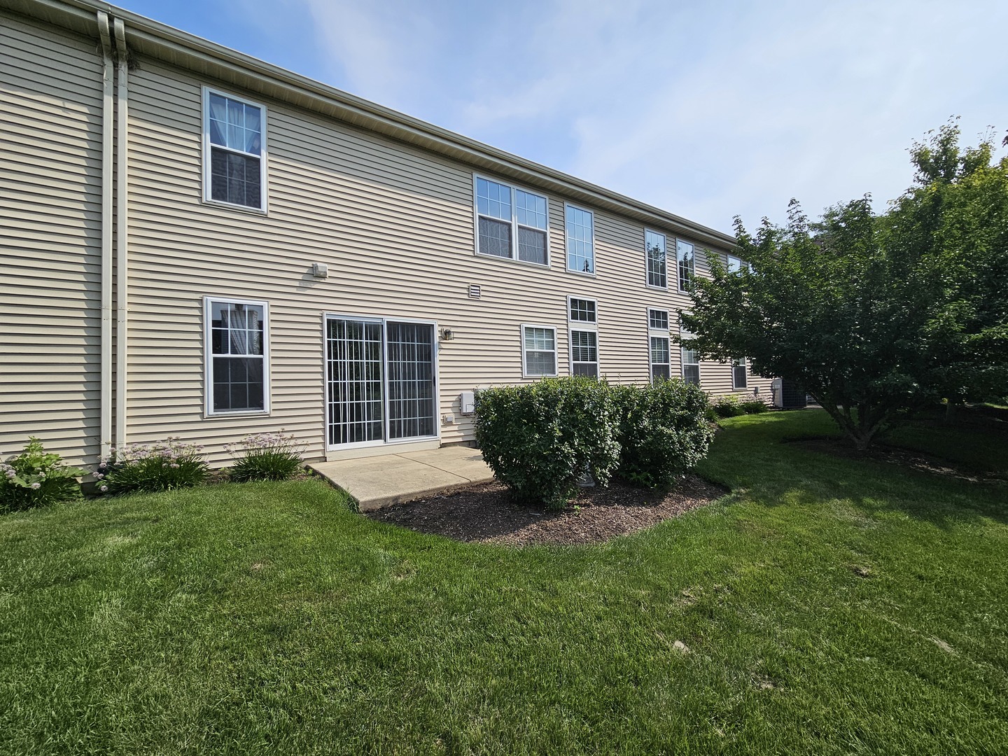 504 Lancaster Drive, Pingree Grove, IL 60140