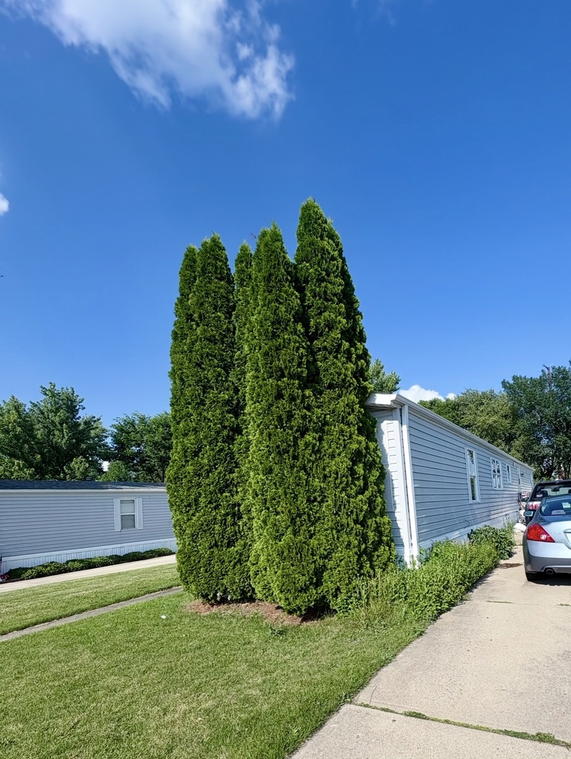 1110 S 9th Street, DeKalb, IL 60115