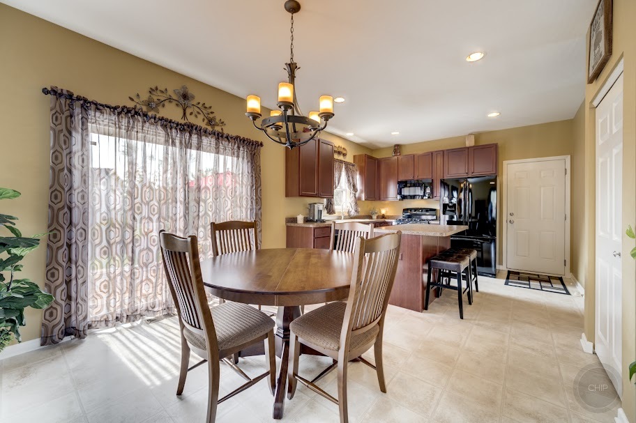 777 N Mather Court, Romeoville, IL 60446