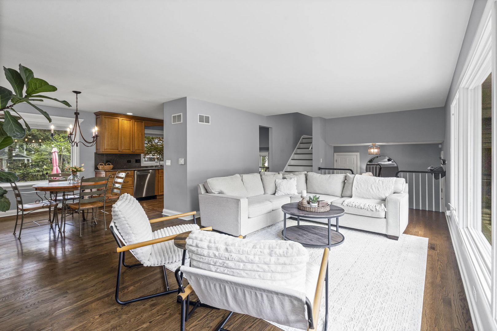 516 S Patton Avenue, Arlington Heights, IL 60005