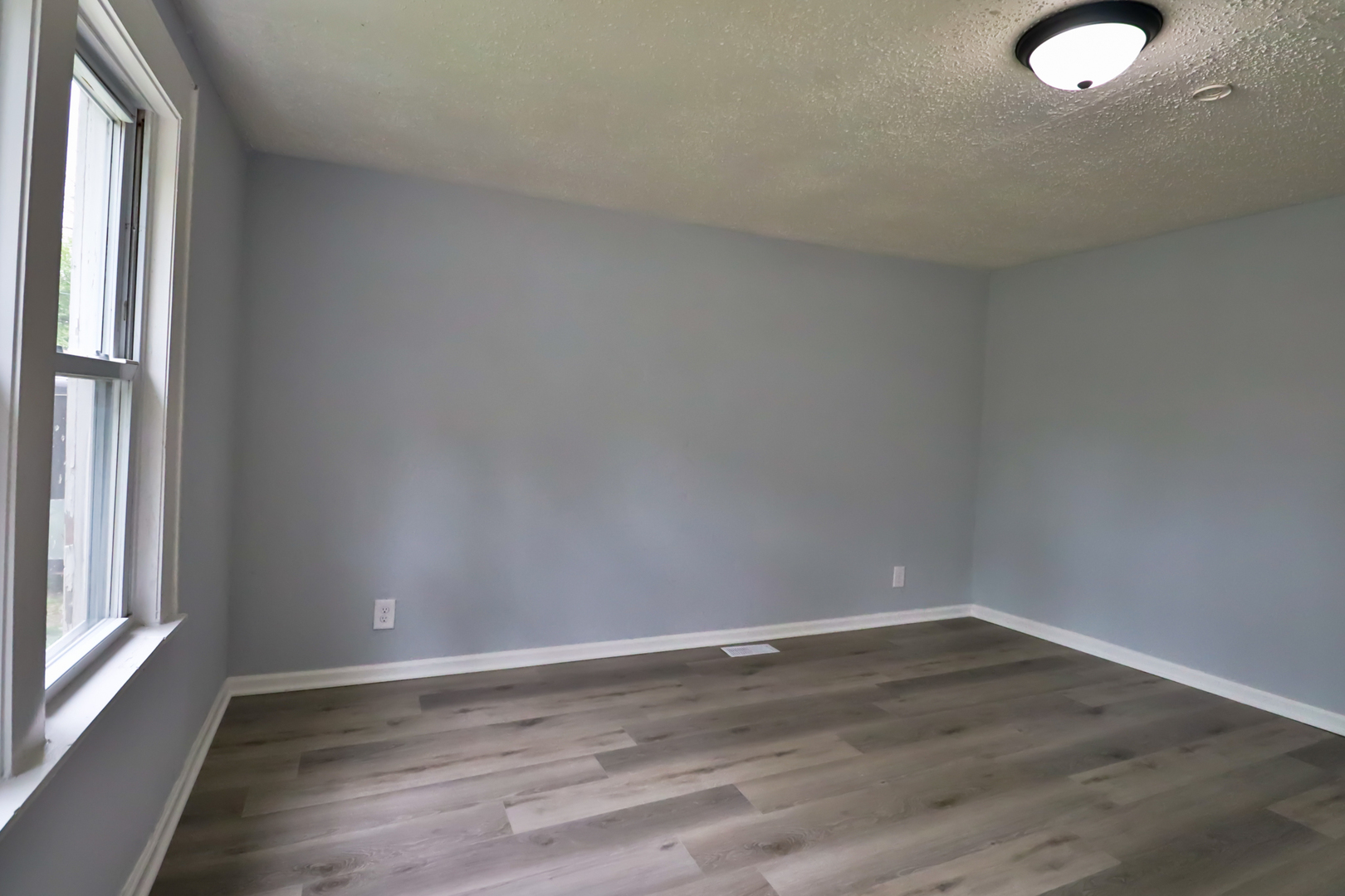 15032 Marshfield Avenue, Harvey, IL 60426