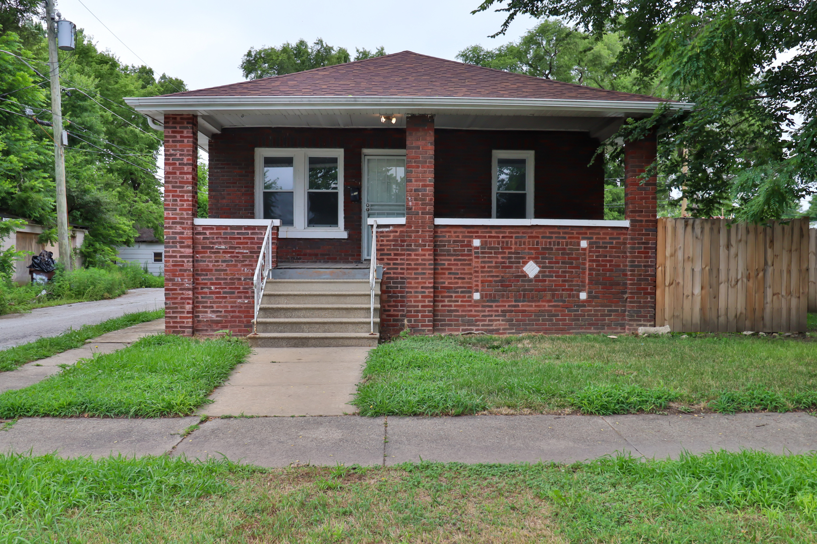 15032 Marshfield Avenue, Harvey, IL 60426